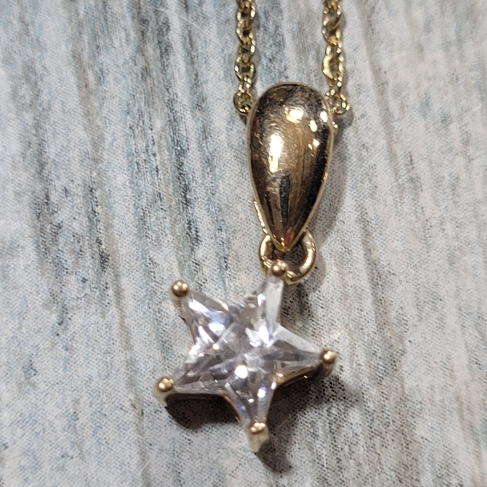 Star Necklace and Earrings Set. - Picture 3 of 10